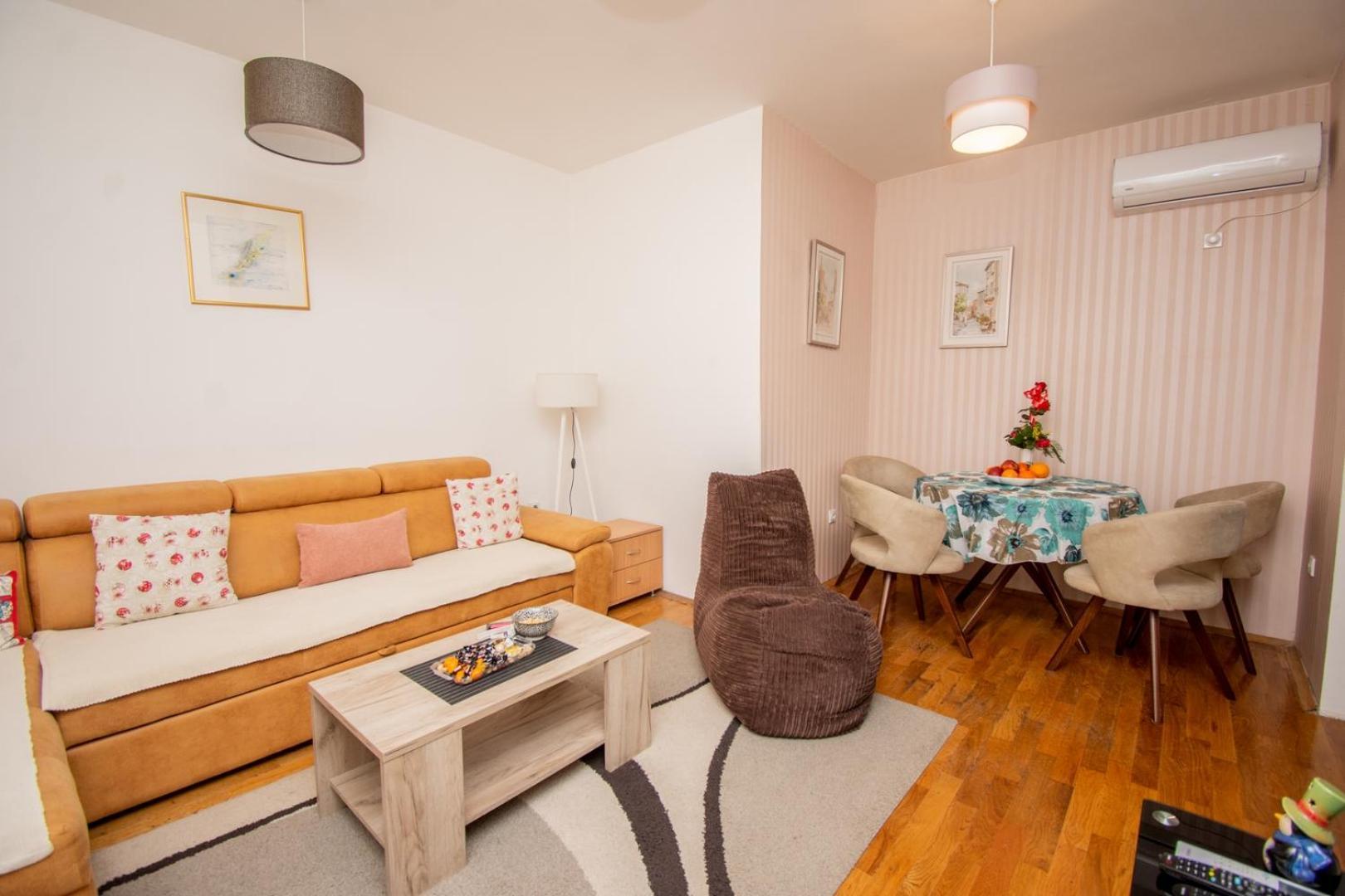 Apartman Klara Petrovac Exteriér fotografie